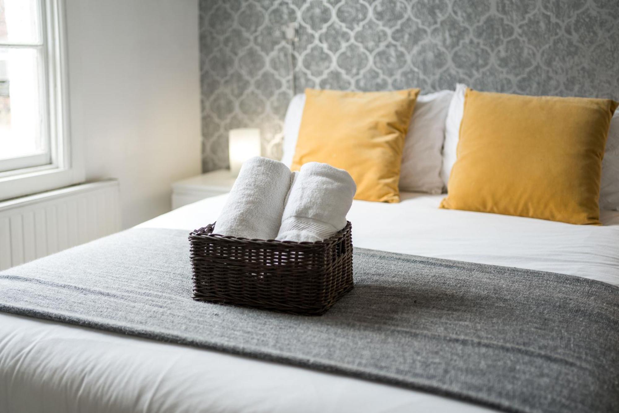 Private Double Room Shared Bathroom Near City Centre Londres Exterior foto